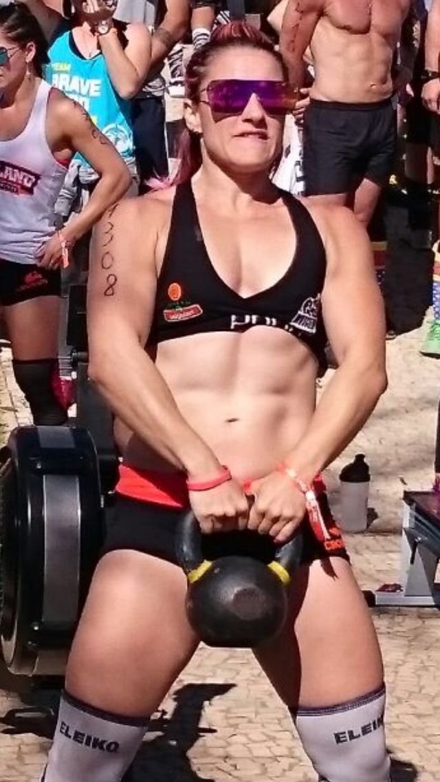 Paula Amidani treino com Kettlebell